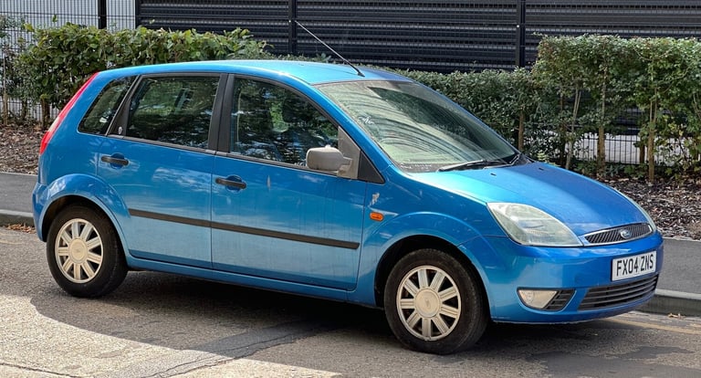 2004 Ford Fiesta 1.6 Ghia 5dr Auto HATCHBACK Petrol Automatic