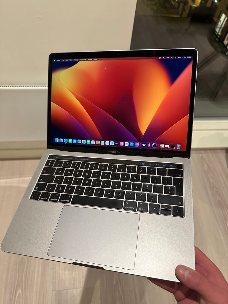 MacBook Pro 13 Inch 2019