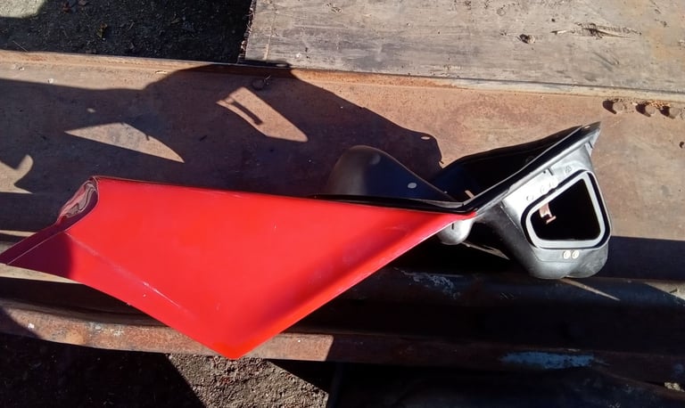 Ducati 748 916 996 airbox 