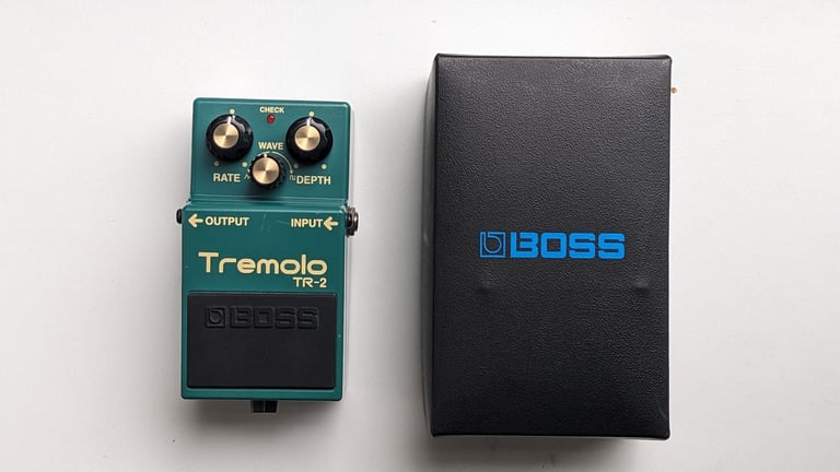 Boss TR-2 Tremolo pedal guitar bass effect