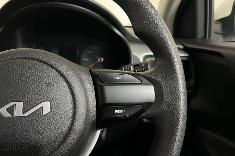 2022 72 KIA RIO 1.2 1 HATCHBACK 5DR PETROL MANUAL EURO 6 (S/S) (83 BHP) BLUETOOT