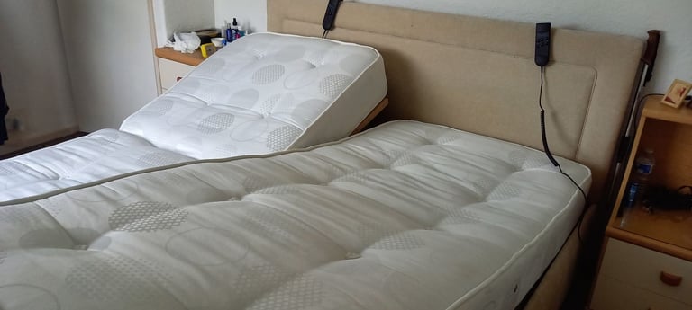 linked twin electric rise and recline bed - kingsize