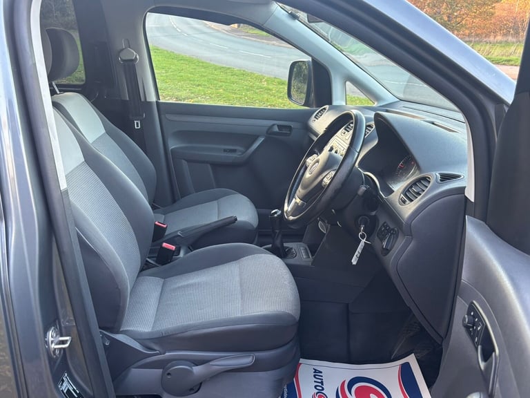 2013 Volkswagen Caddy Maxi 2.0 TDI 140PS Window Van*CREW CAB*TIMING BELT DONE*FULL SERVICE HISTOR...