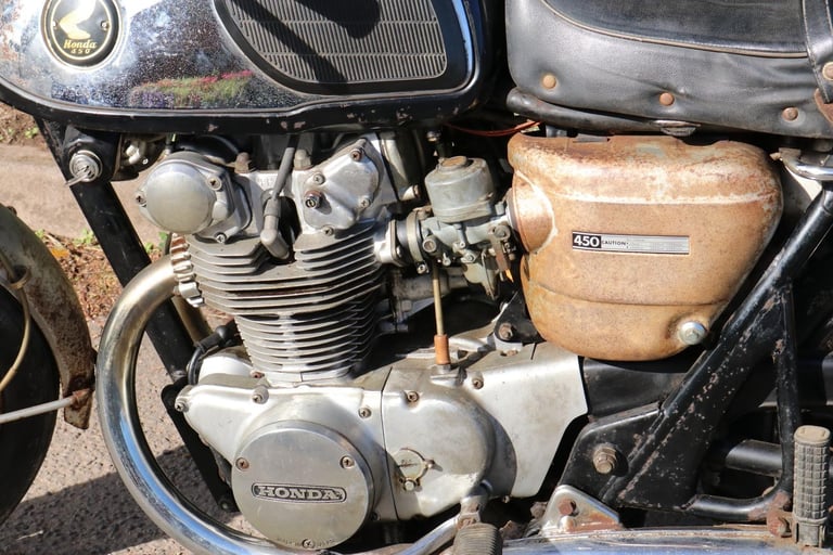 Honda CB450 CB 450 Blackbomber 1967 UK bike, winter restoration project.