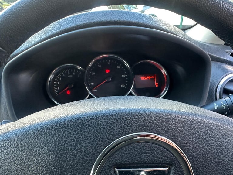 2013 Dacia Sandero 0.9 TCe Laureate Euro 5 5dr HATCHBACK Petrol Manual