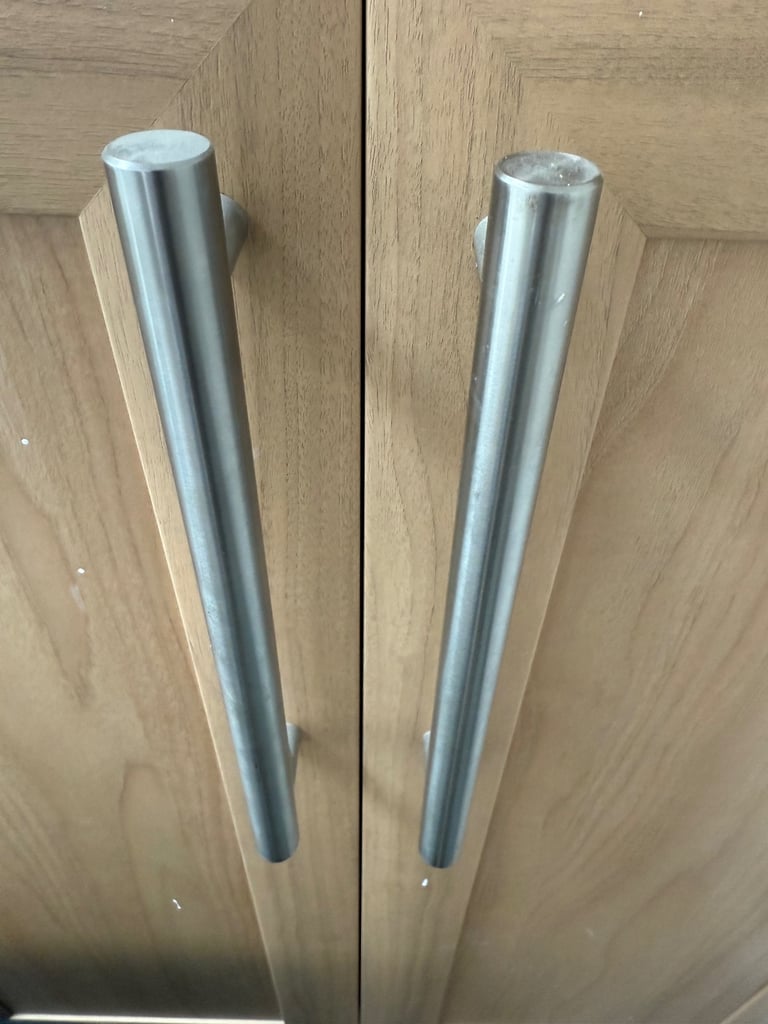 Wardrobe handles 