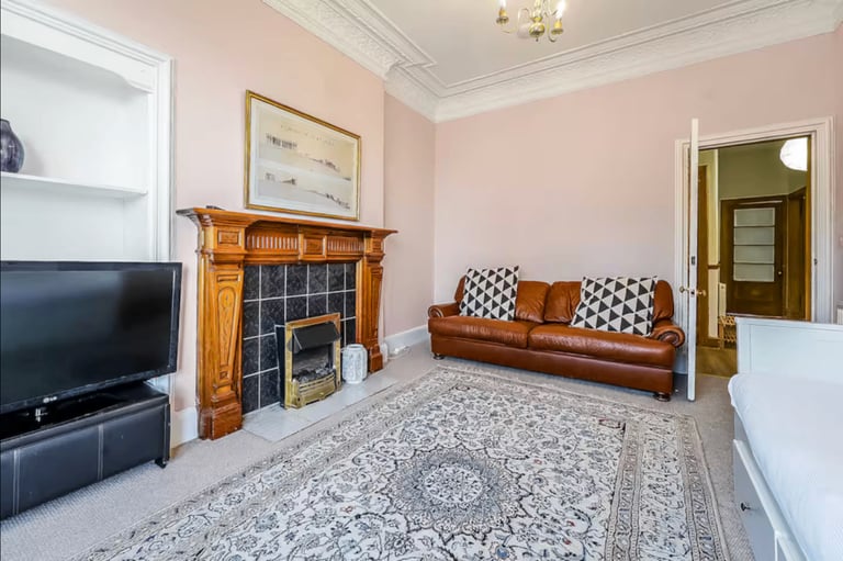 Beautiful Duplex by Royal Botanic Gardens - 4/5 Bedroom - Available from Jan