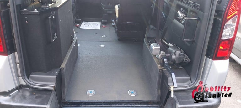 CITROEN BERLINGO 1.6 e-HDi XTR Driver Transfer &amp;/or Up Front Wheelchair Access