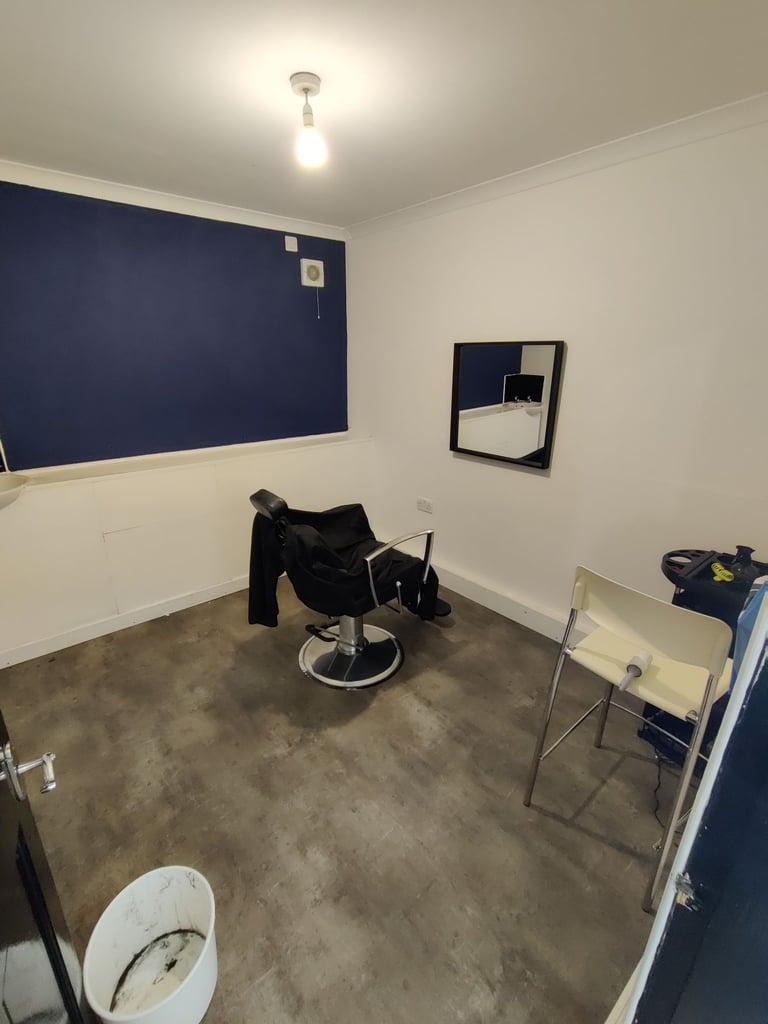 Salon / Barber / Nail / Clinic SHOP TO LET Kirkcaldy Central Premises for RENT 