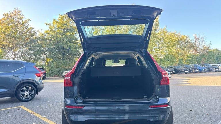 2023 Volvo XC60 Core, B5 AWD mild hybrid, Petrol Estate Petrol Automatic
