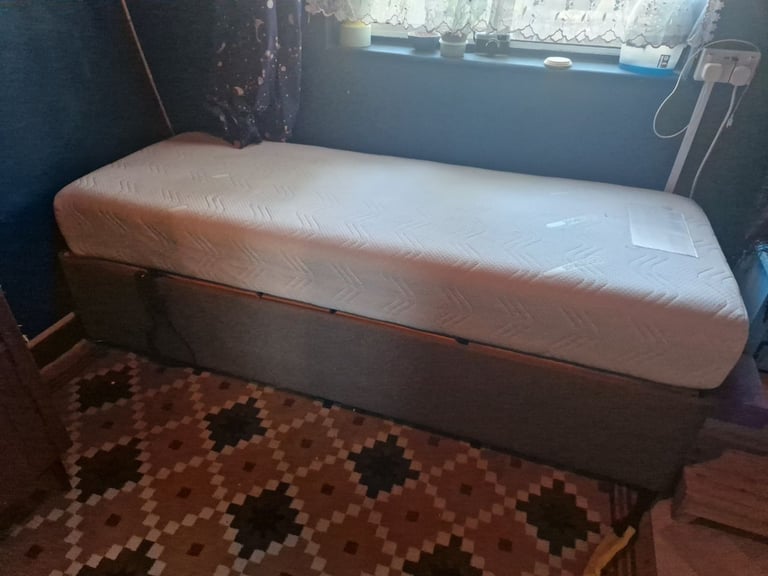 Mibed adjustable electric bed (small single) mattress included