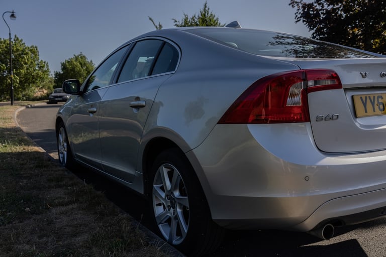 VOLVO S60 2014 Silver Automatic