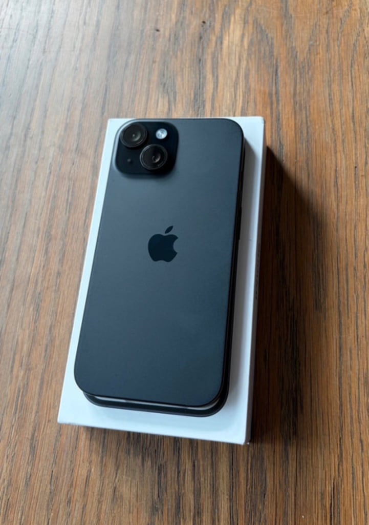 iPhone 15 128 GB Mint 