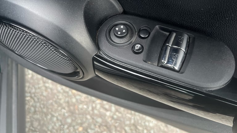 2020 MINI Hatch 135kW Cooper S Level 2 33kWh 3dr Auto Electric Hatchback Hatchback Electric Autom...