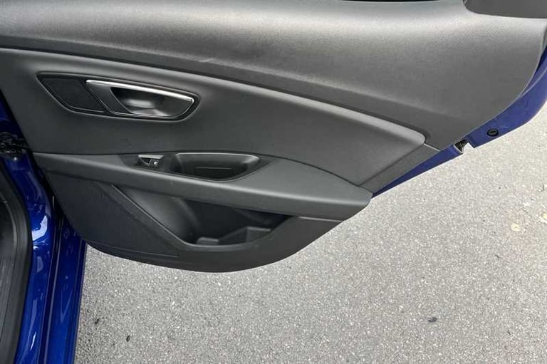 2020 SEAT Leon 1.5 TSi EVO (130 PS) FR Black Edition 5 Door Petrol Hatchback Hatchback Petrol Manual