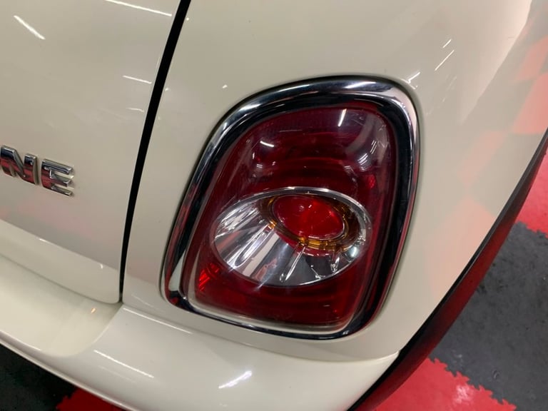 MINI Convertible 1.6 One Convertible 2dr Petrol Manual Euro 5 (98 ps)