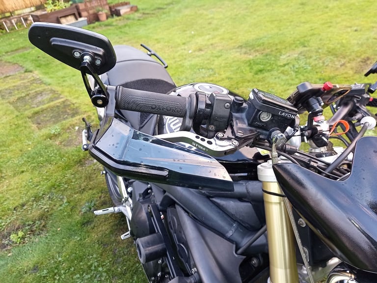 Triumph, STREET, 2009, 675 (cc)