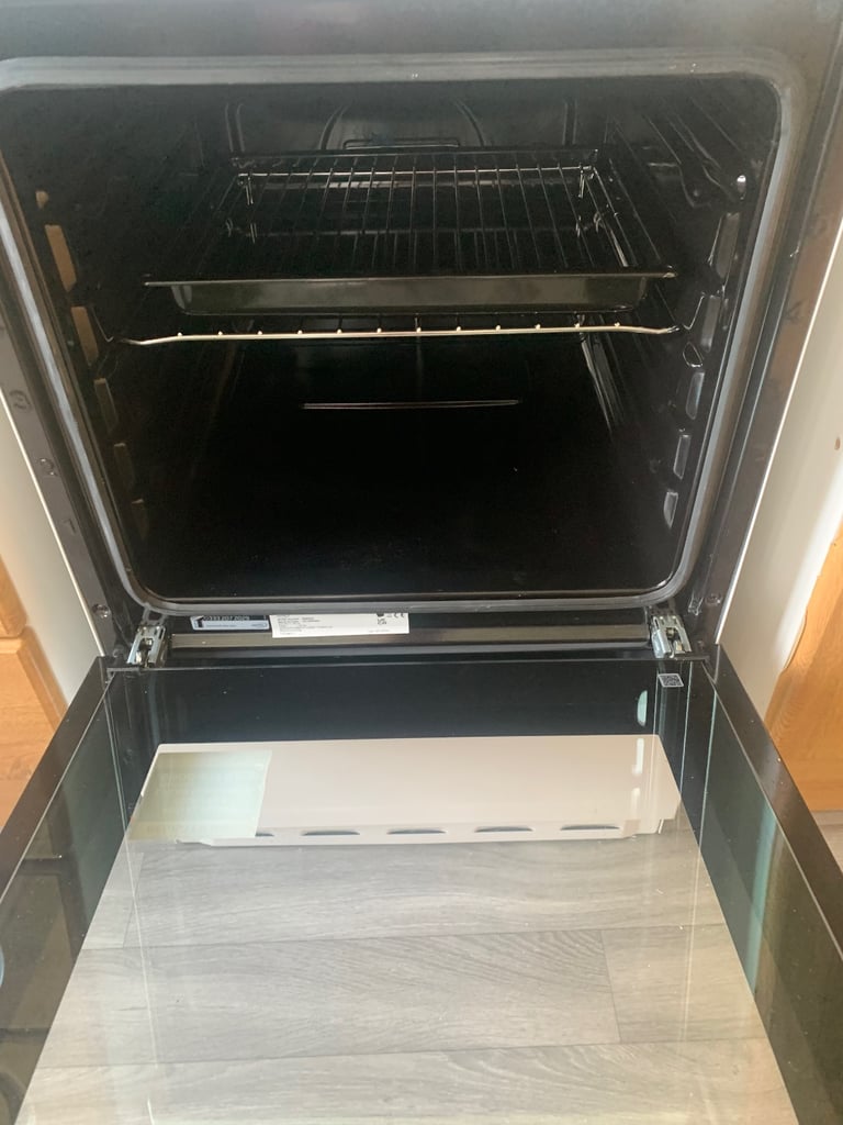 White cooker