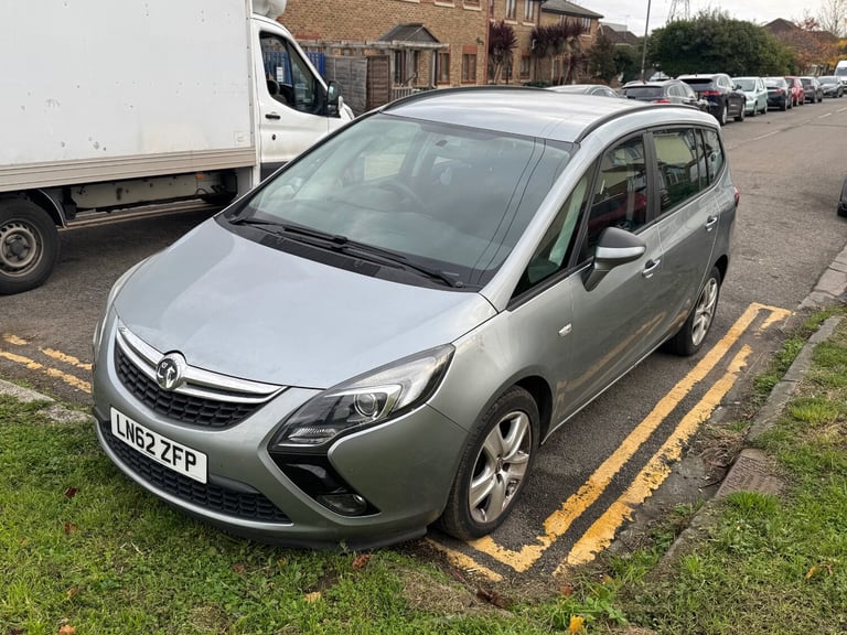 2012 Vauxhall Zafira 1.8i Exclusiv 5dr MPV Petrol Manual