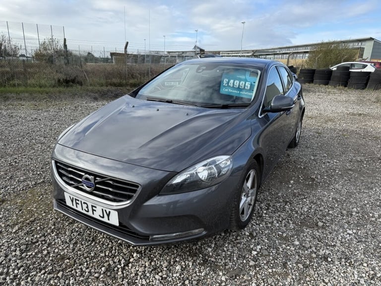 2013 Volvo V40 D2 SE 5dr HATCHBACK Diesel Manual