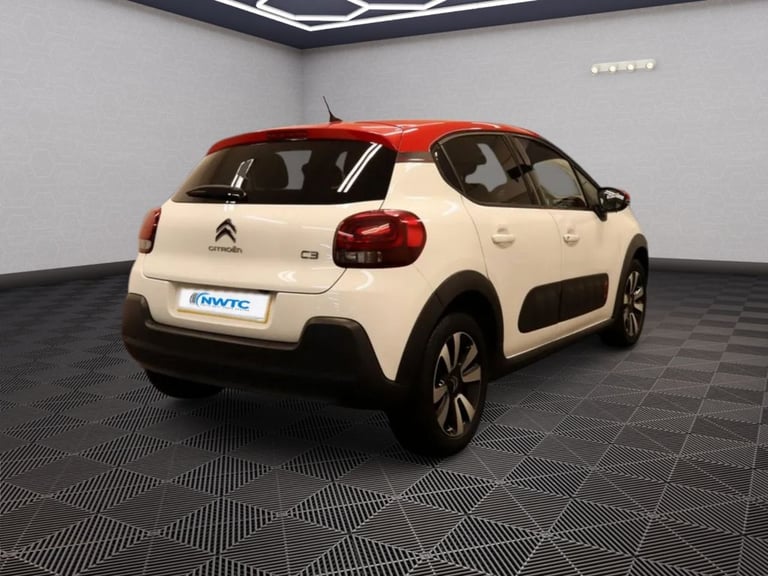 2017 Citroen C3 1.2 PureTech Flair Hatchback 5dr Petrol Manual Euro 6 (82 ps) F/S/H! 2 FORM Hatch...
