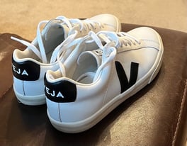 VEJA Esplar Logo Extra White Black Leather Trainers with Box : size 6