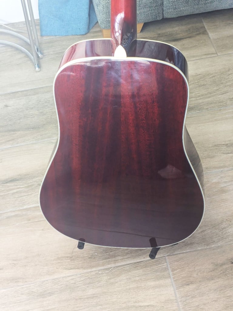 Sigma SDM SG5 acoustic guitar with LR Baggs EAS-VTC (£960 new)