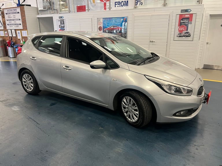 2014 Kia Ceed 1 ECODYNAMICS 1.6CRDI 127PS 5 DOOR HATCHBACK HATCHBACK Diesel Manual