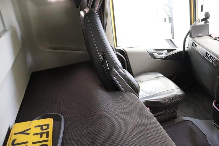 2019 (19 PLATE) Volvo  FH460 6x2 Euro 6 Tractor Units