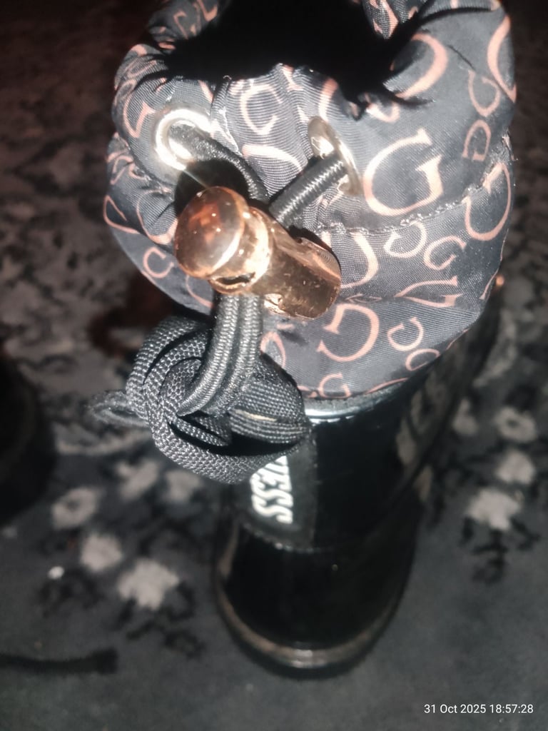 image for Guess boots black patent size 5