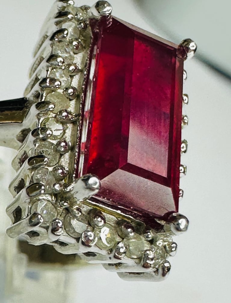 💥SILVER AFRICAN RUBY & DIAMOND RING - SIZE ‘S’ - £30 - COLLECT B26 QUOTE:S1602💥 