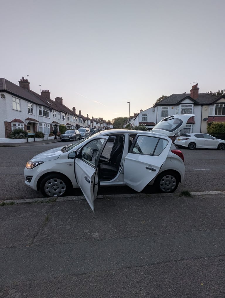 Hyundai, I20, Hatchback, 2013, Manual, 1248 (cc), 5 doors