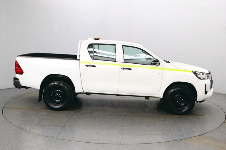 2022 Toyota Hilux 2.4 D-4D Active Pickup Double Cab 4WD 150 BHP Euro 6 ULEZ Free PICKUP Diesel Ma...