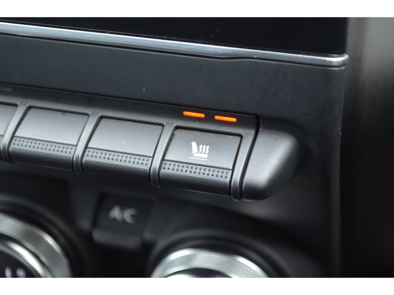 2021 Renault Clio TCe Lutecia Hatchback Petrol Manual