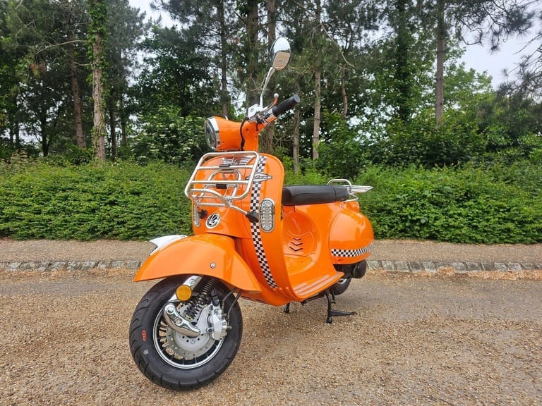 AJS MODENA [Phone number removed]5 Petrol Automatic in Orange