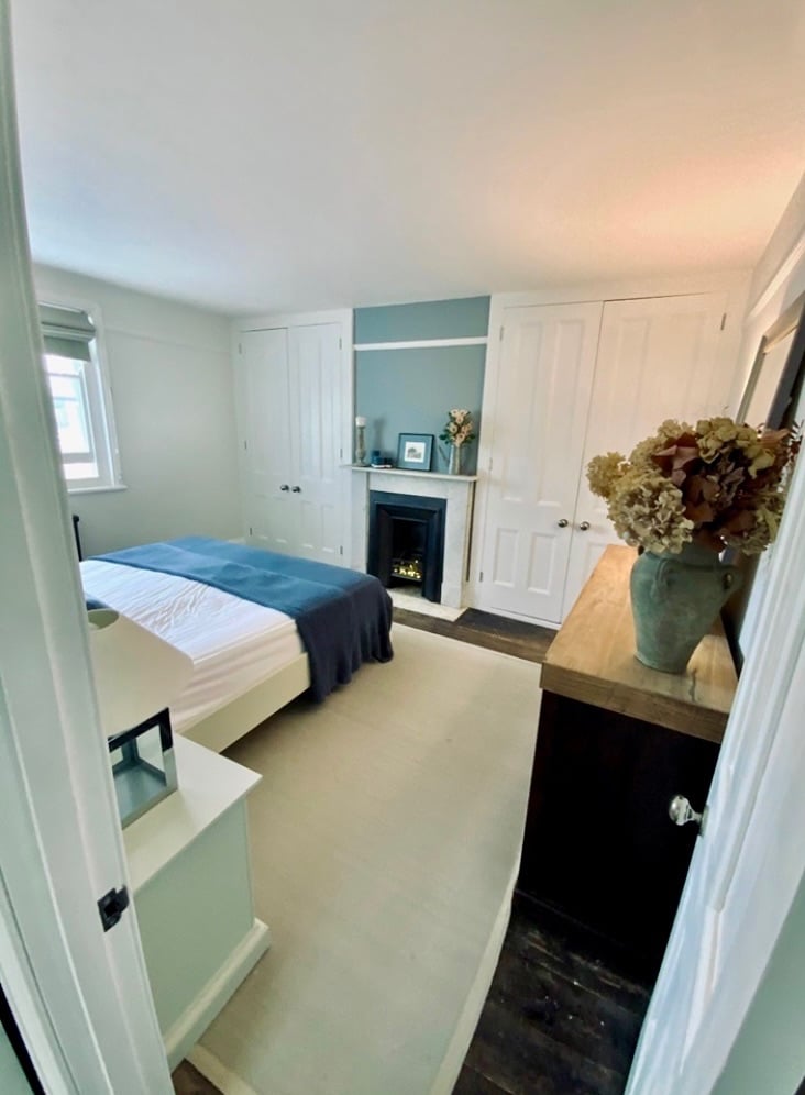 SUPERB, FURNISHED SEA VIEW APARTMENT