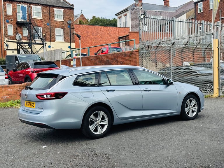 2017 Vauxhall Insignia TECH LINE NAV 5-Door Diesel