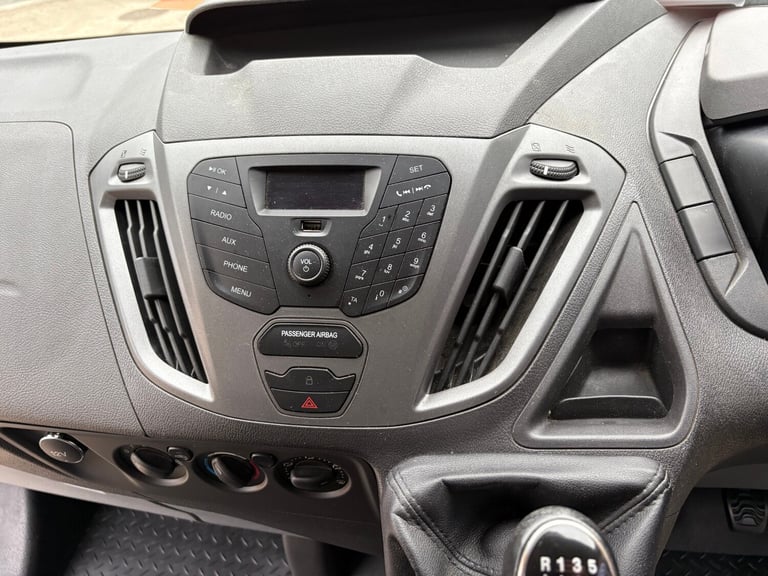 2015 Ford Transit Custom 2.2 TDCi 100ps Low Roof Van ECOnetic PANEL VAN Diesel Manual
