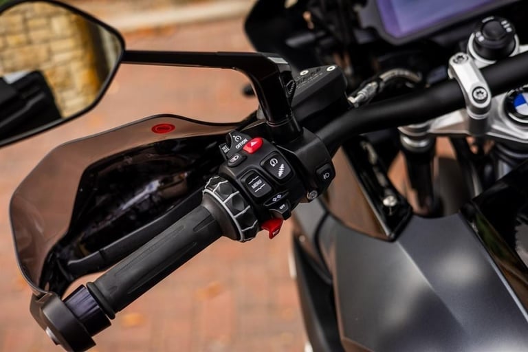 BMW R 1250 GS TRIPLE ! LUGGAGE ! STUNNING