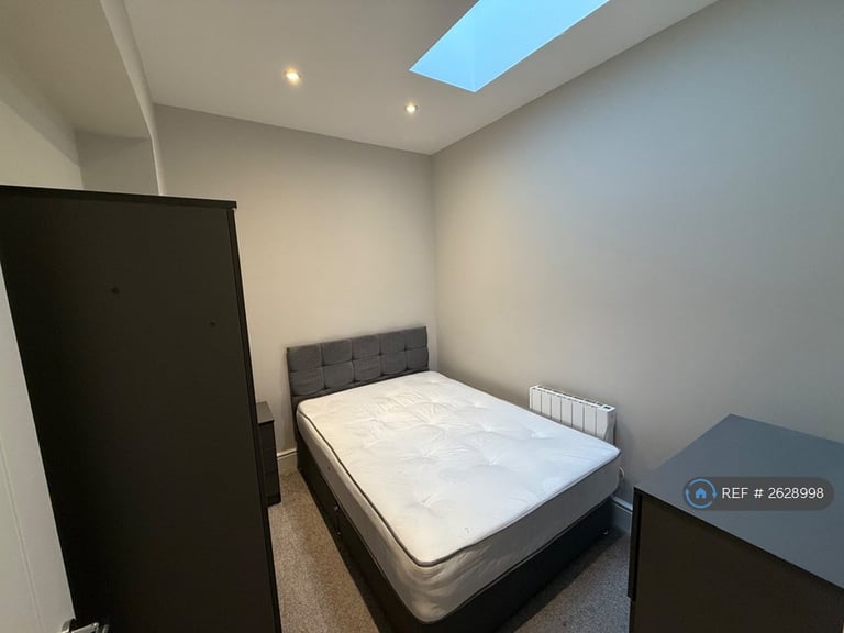 1 bedroom flat in St Sepulchre Gate, Doncaster, DN1 (1 bed) (#2628998)
