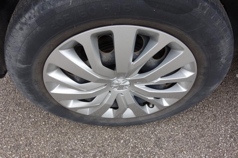 Peugeot Partner 1000 1.5 BlueHDi 100 Professional Van DIESEL MANUAL 2019/69