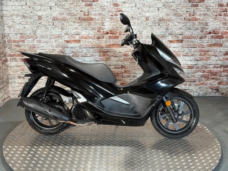 HONDA PCX125 - 2018 Petrol Automatic in Black