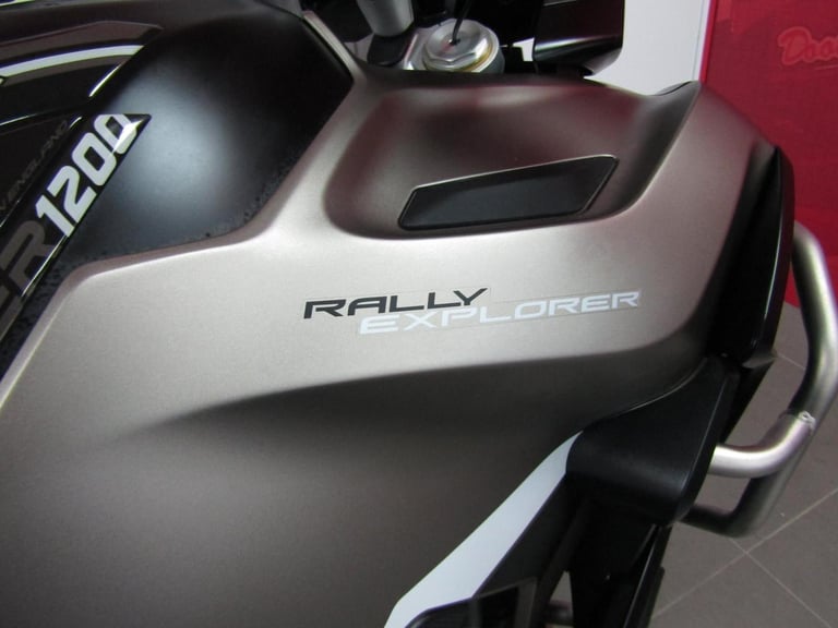 2025 Triumph Tiger 1200 Rally Explorer
