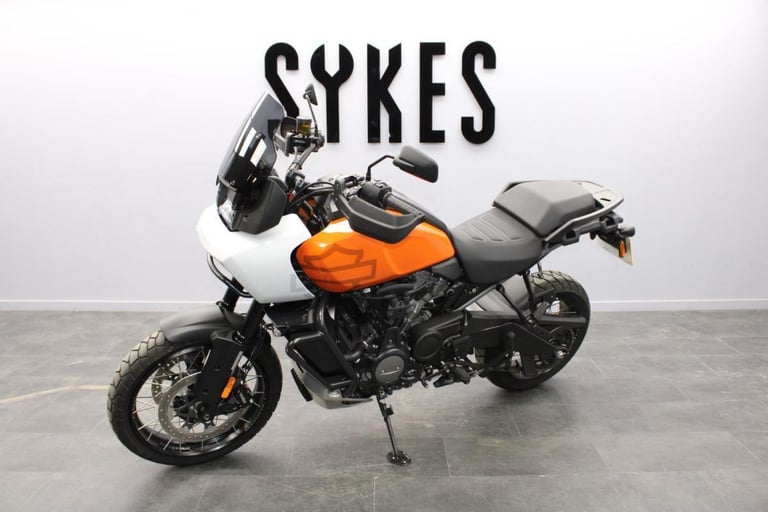 2021 Harley-Davidson RA1250S Pan America Special in Baja Orange White