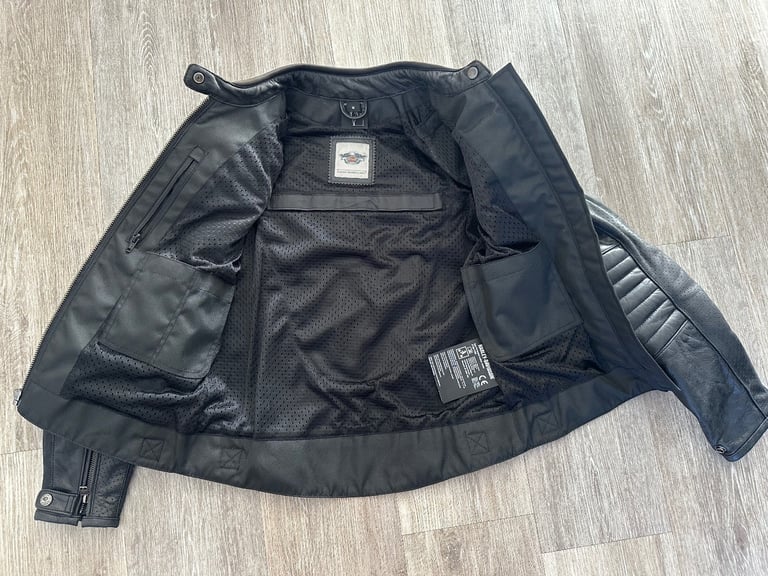 Womens Harley Davidson "Epic" Black Leather Riding Jacket. Size Medium. BNWOT