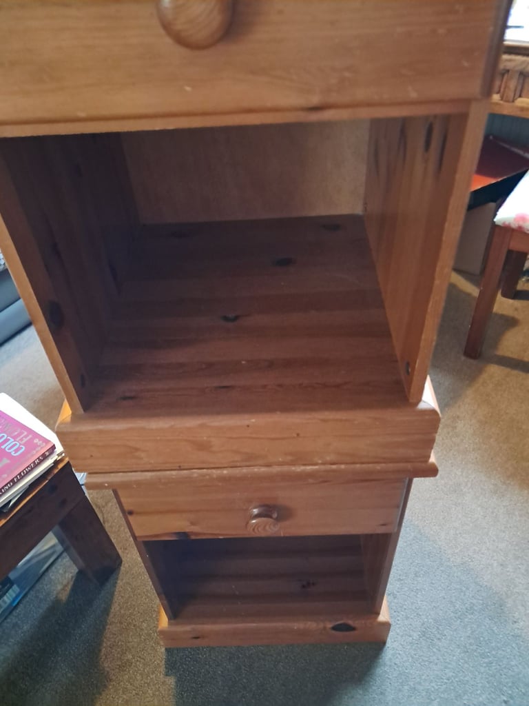 Two bedside cabinets 