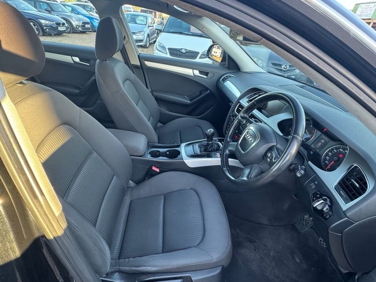 2009 Audi A4 2.0 TDI Executive SE Saloon 4dr Diesel Manual Euro 4 (143 ps) Saloon Diesel Manual