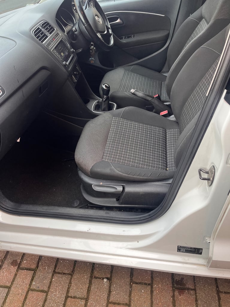 Volkswagen, POLO, Hatchback, 2015, Manual, 999 (cc), 5 doors