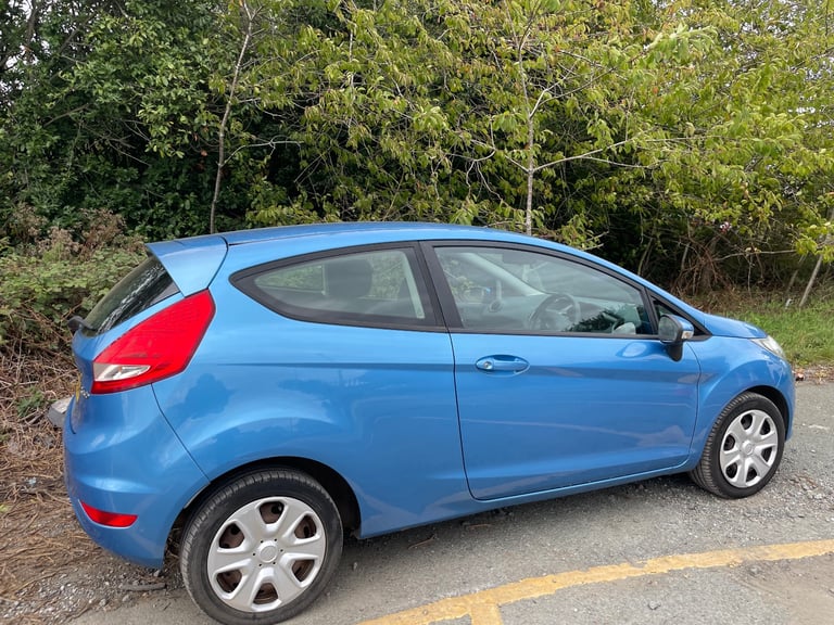 FORD FIESTA 1.2 STYLE+ 58 REG BLUE 3 DOOR MOT FEBRUARY 27TH 2026 SERVICE HISTORY LOW INSURANCE 