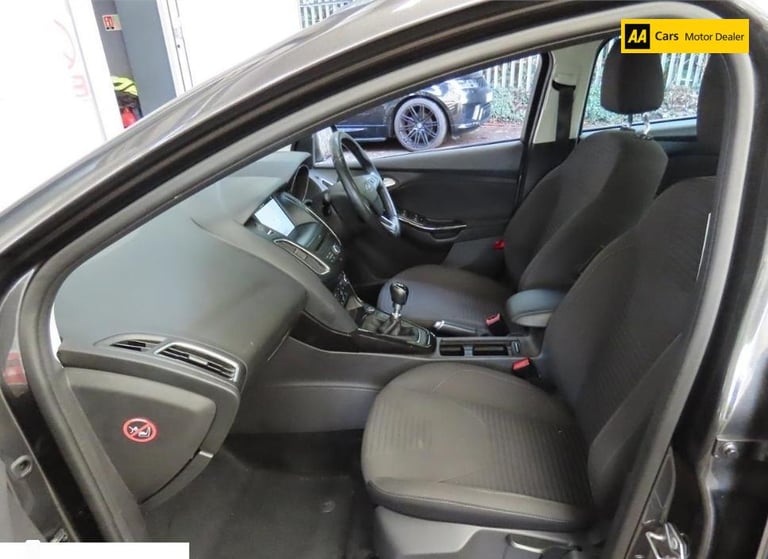 2017 Ford Focus 1.0 EcoBoost 125 Titanium 5dr HATCHBACK PETROL Manual